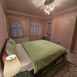 House Bed & Breakfast